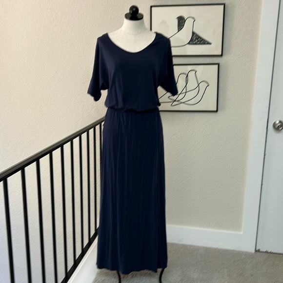 Garnet Hill Women's Navy Elastic-Waist Maxi Dress Small Minimalist - Picture 1 of 7